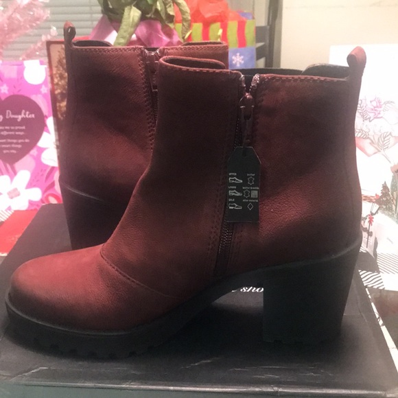 Vagabond Grace Heeled Chelsea Boot - Picture 7 of 7